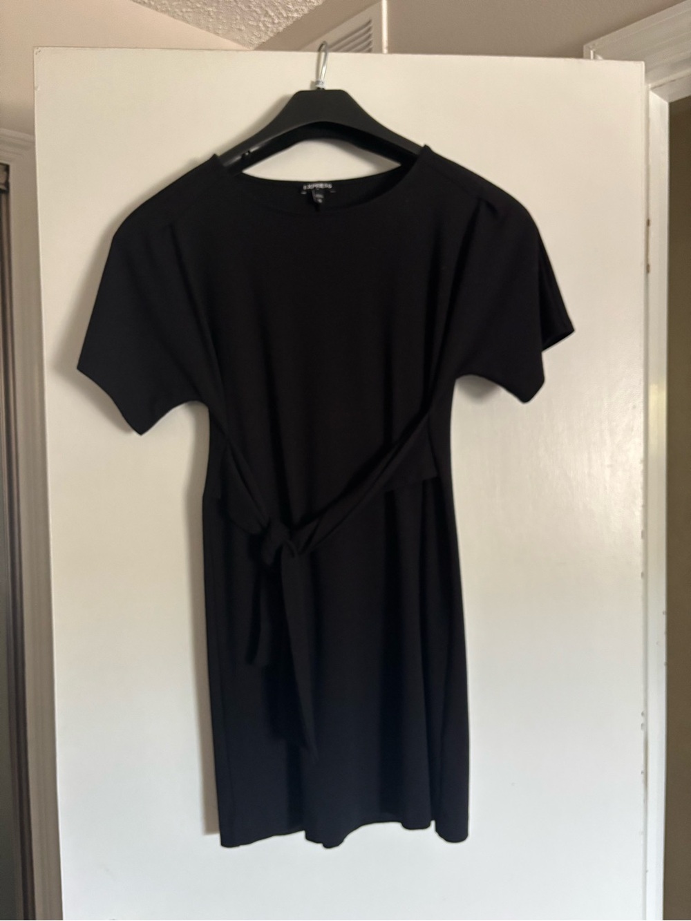 2/20 Express Dress’s! - Picture 2 of 7
